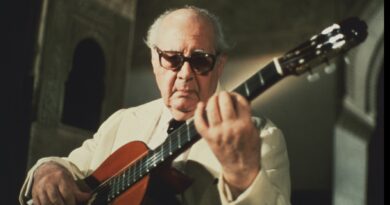 Andrés Segovia Andrés Segovia